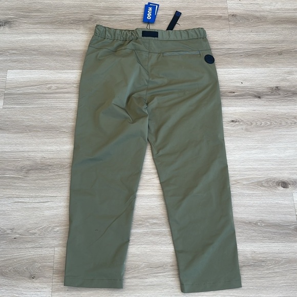 Hugo Boss
Men's Geiko Tapered Fit Casual Trousers - Picture 7 of 9